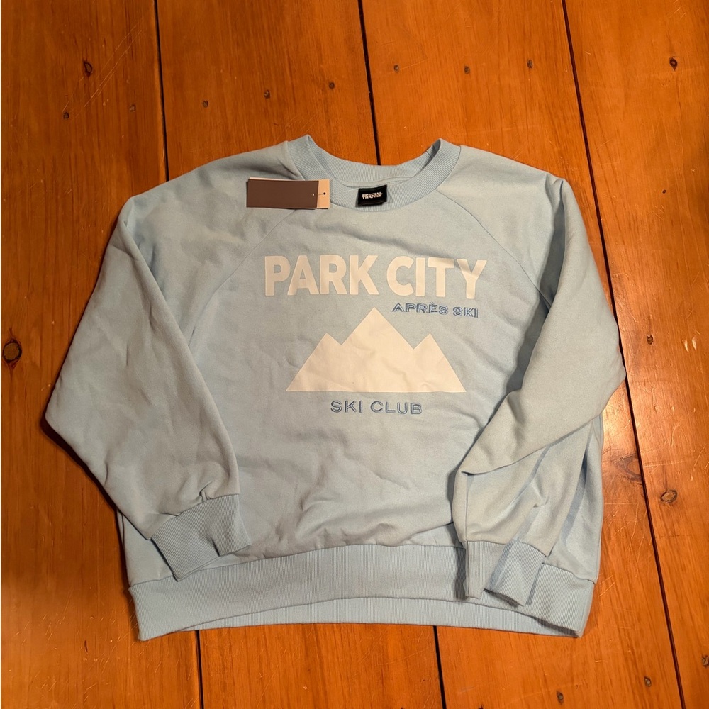 Light Blue Park City Apres Ski Sweatshirt NWT